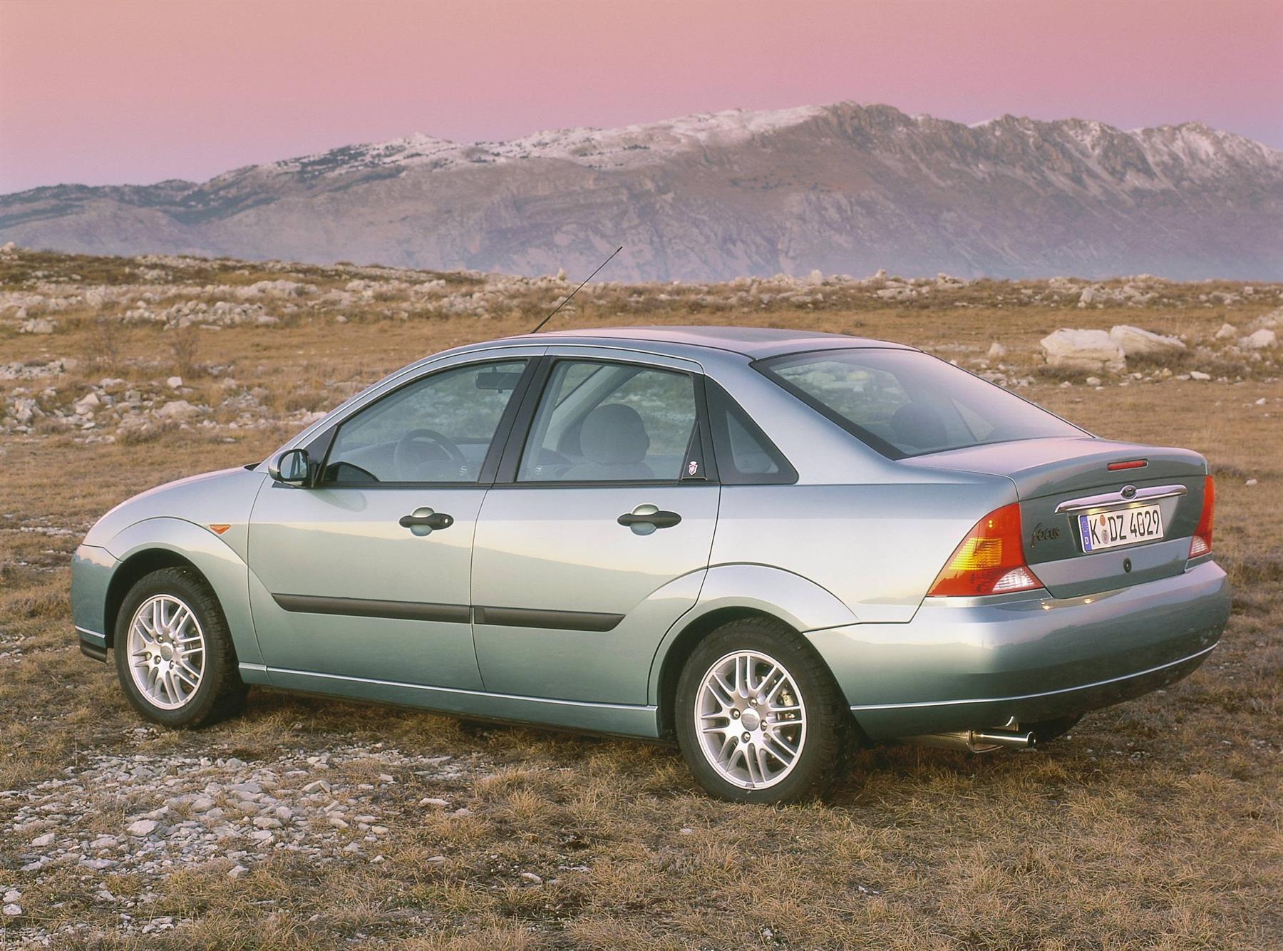 Форд фокус 1 вес. Ford Focus 1 седан. Форд фокус 1998 седан. Ford Focus 1998-2004. Форд фокус 1 седан 2001.